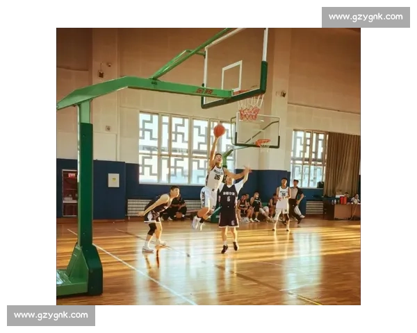 挑球过人技巧与战术解析提升控球与突破能力的关键训练方法 挑球过人技巧与战术解析提升控球与突破能力的关键训练方法